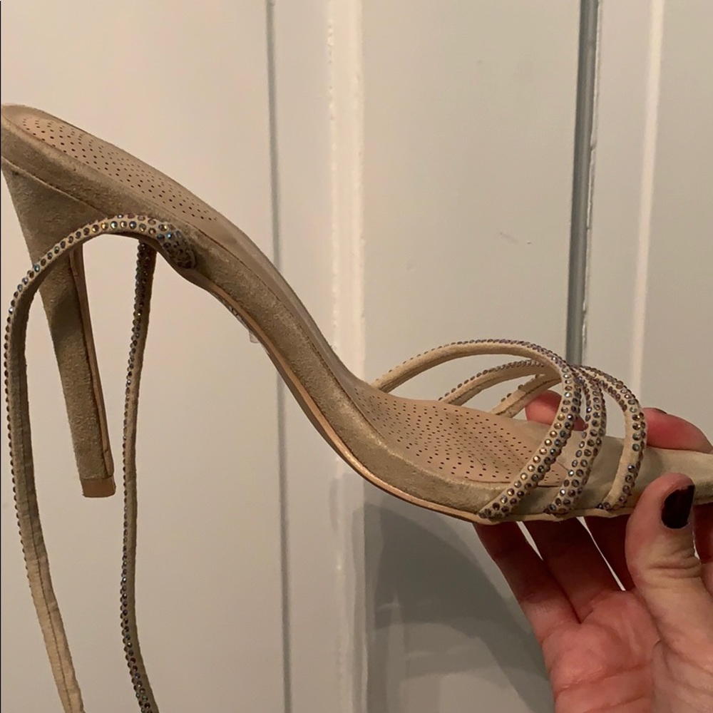 Heels - Picture 3 of 6